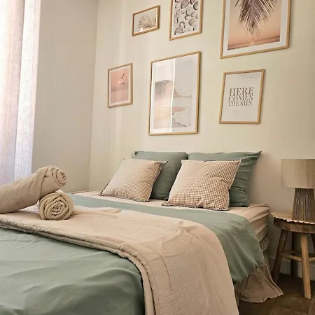 Le Du Clocher-clim -gare-puydufou Apartment Cholet
